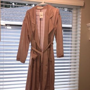 ASTR silk like trench - blush colored